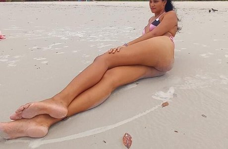 elisane oficial onlyfans model images