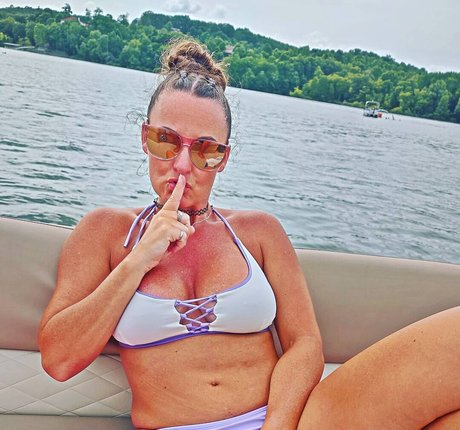 Baddie2thebone leak only fans