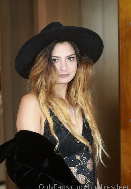 bubblesdeep feet onlyfans