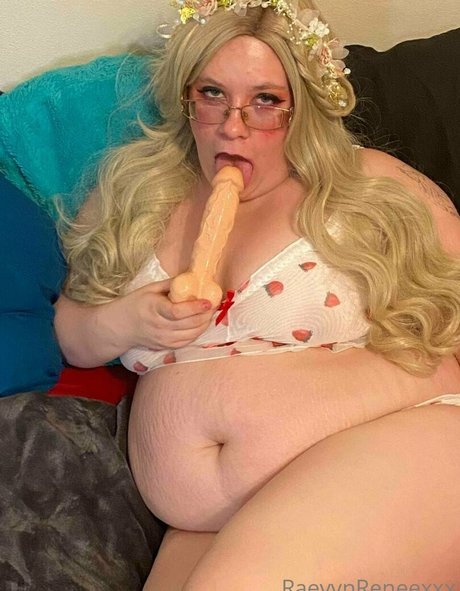 creamxxxqueen onlyfans strip