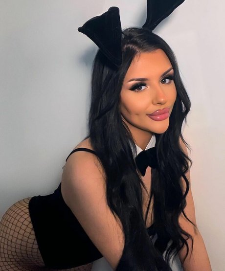 laurawaifuu nude only fans