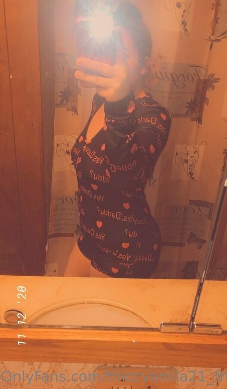 thiccvanilla21 free onlyfans leaks naked