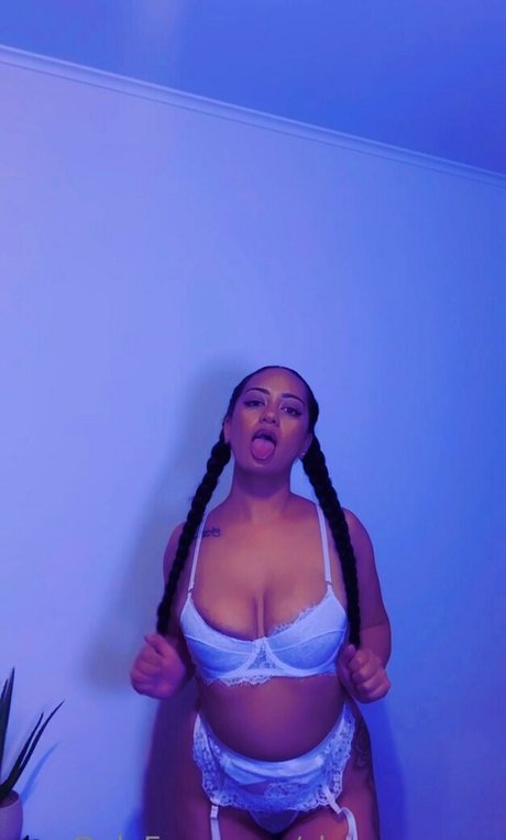 sham rose w fans only