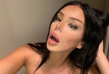 Pariz Zianna onlyfans fotos