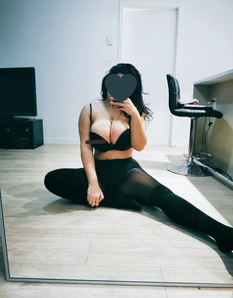 Emma Cassel onlyfans lesk