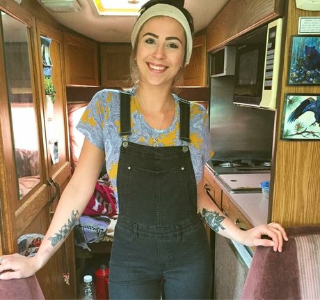 Taylor Francis desnuda onlyfans