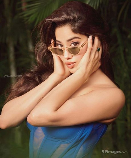 Janhvi Kapoor fans only