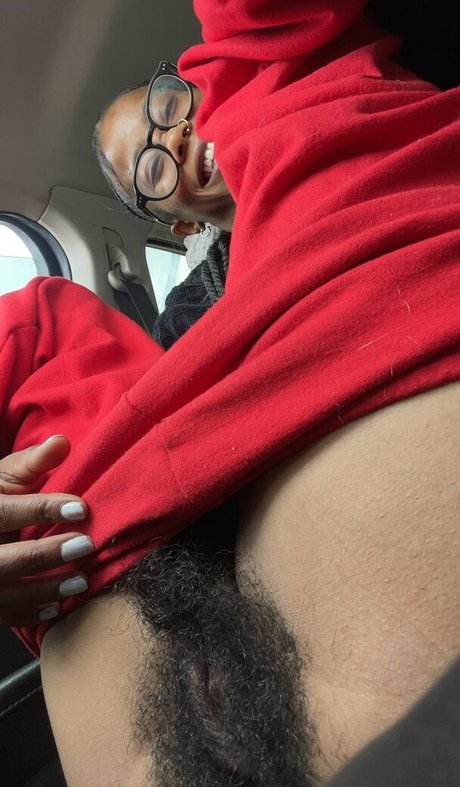 Mickey Mooh onlyfans striptease