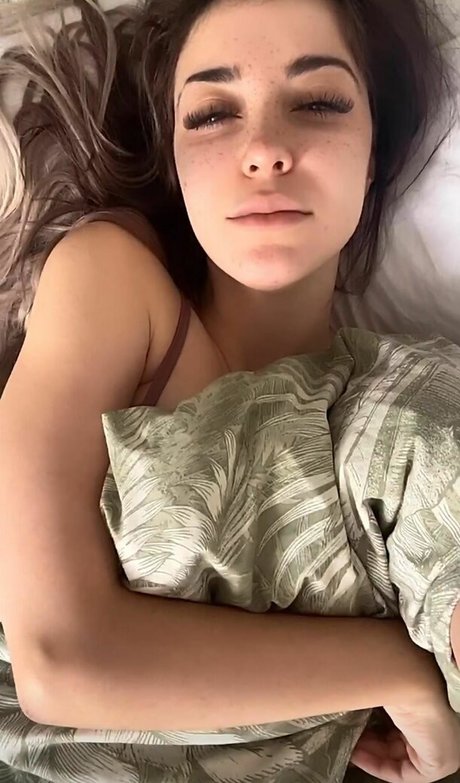 Anni The Duck onlyfans content type