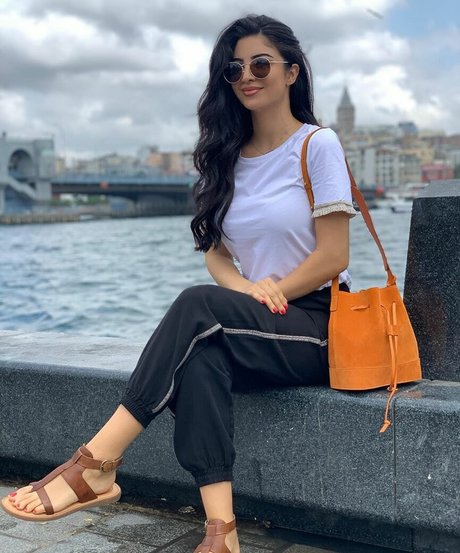 Elwa Saleh sex tape onlyfans