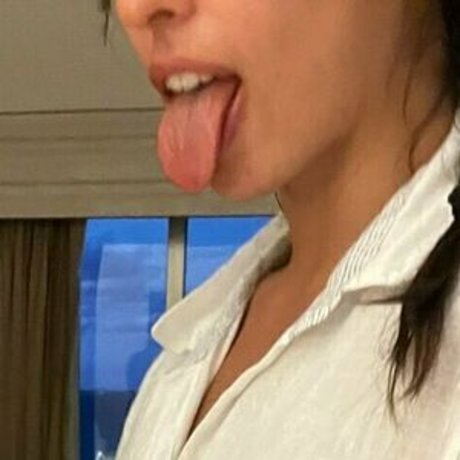 anaisandnataliaa onlyfans public photos