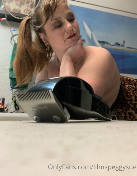 lilmspeggysue onlyfans nude leaked