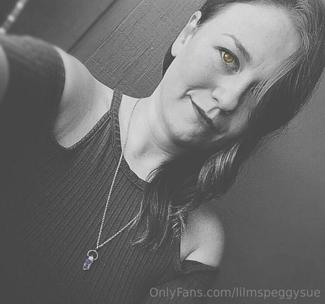 lilmspeggysue onlyfans leakd