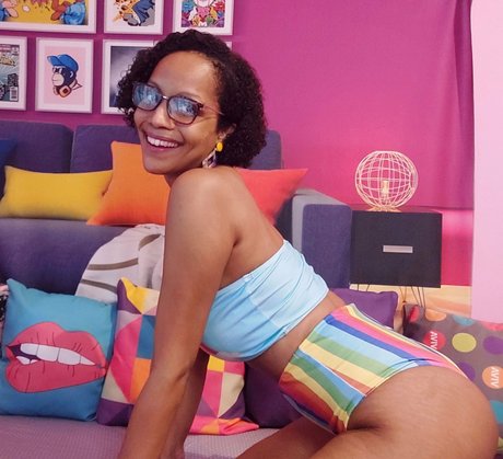 lisasubqueen strip onlyfans