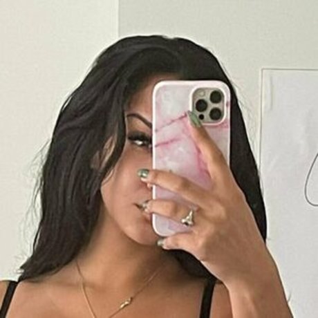 slut wife onlyfans naked pic