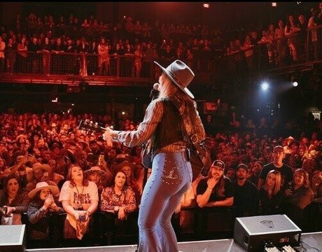 Lainey Wilson leak only fans