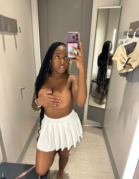 thecookieswirl only fans pics