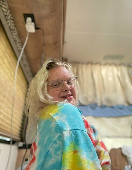 big tits stepmom onlyfans pretty illustration