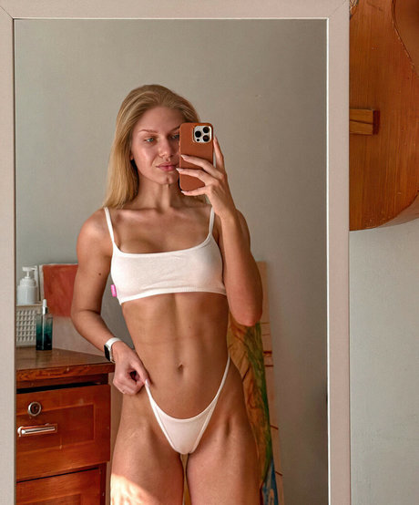 Sofya Petrushina onlyfans creator