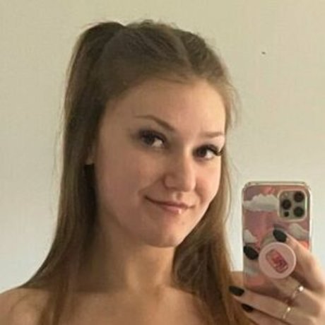 Vixvenus naked only fans