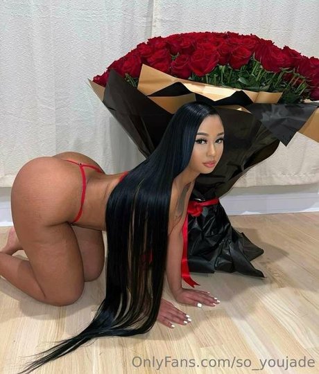 ohsoyoujade onlyfans strip tease