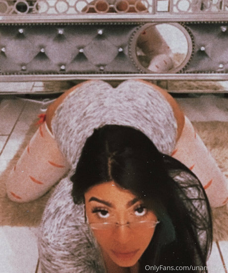 unamilfy22 onlyfans leaked