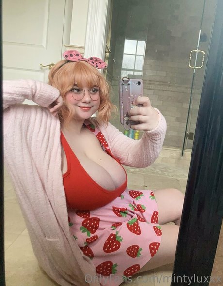 tall busty onlyfans exclusive gallery