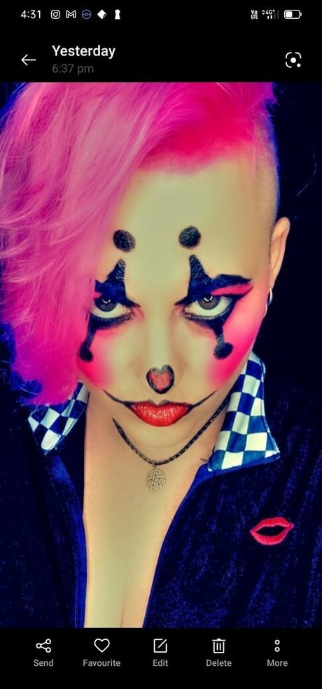 weirdartgirljo onlyfans explicit content