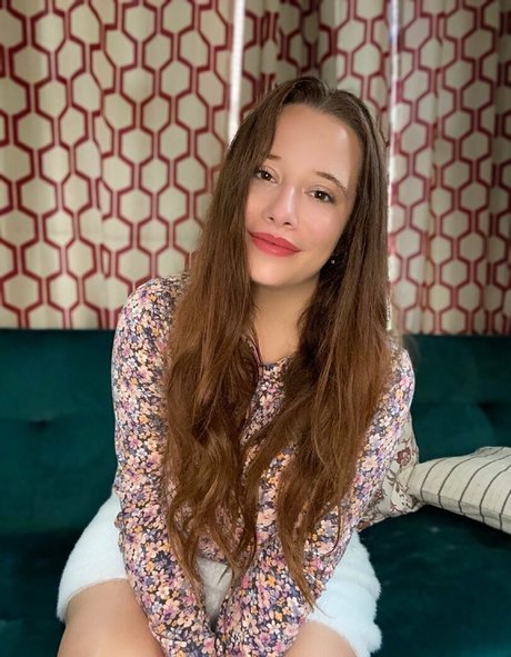 luckywithlola naked only fans