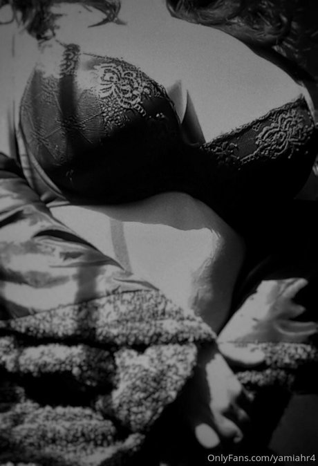 yamiahr4 desnuda onlyfans