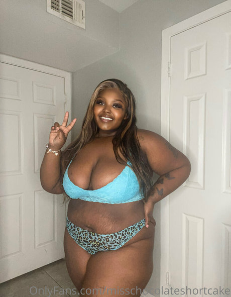 misschocolateshortcake only fans content