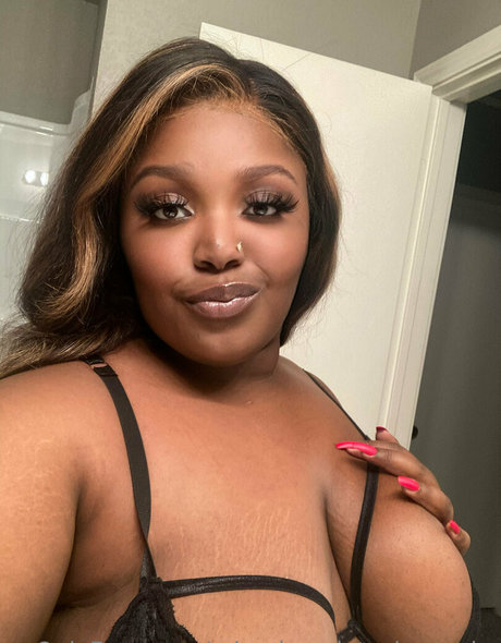 misschocolateshortcake onlyfans nude