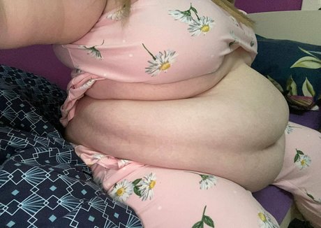 growing piggy1305 porn onlyfans leaks