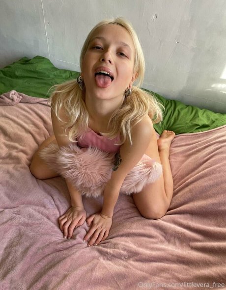 littleveraaa onlyfans images