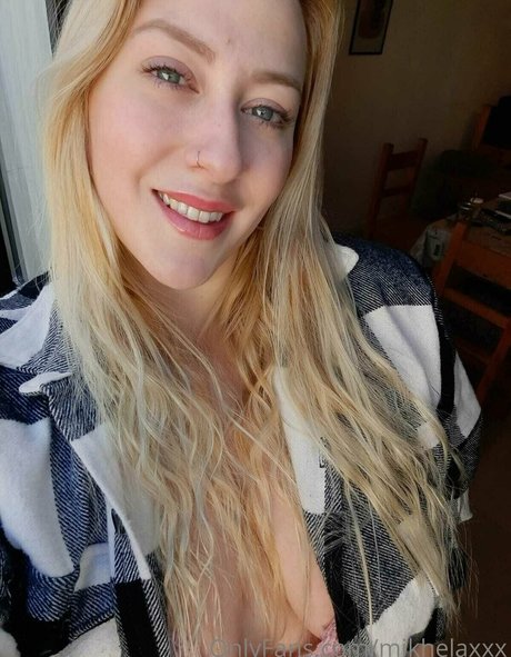 mikhelaxxx onlyfans de