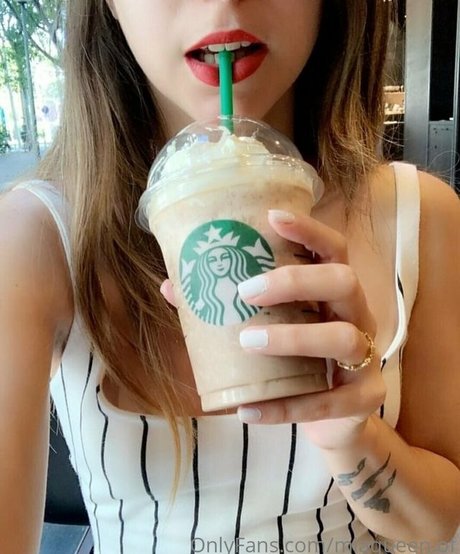 miaqueen of onlyfans nudes leak