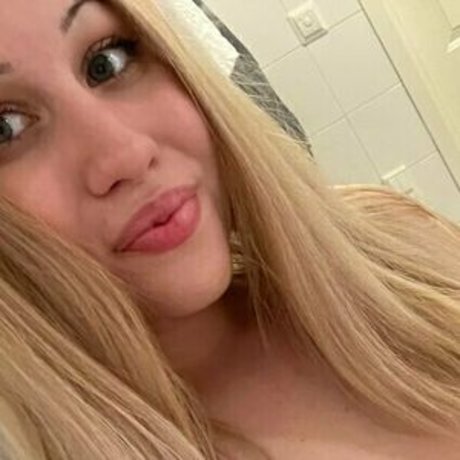 curvy nude onlyfans nudes exposure