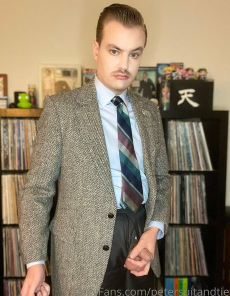 petersuitandtie onlyfans model