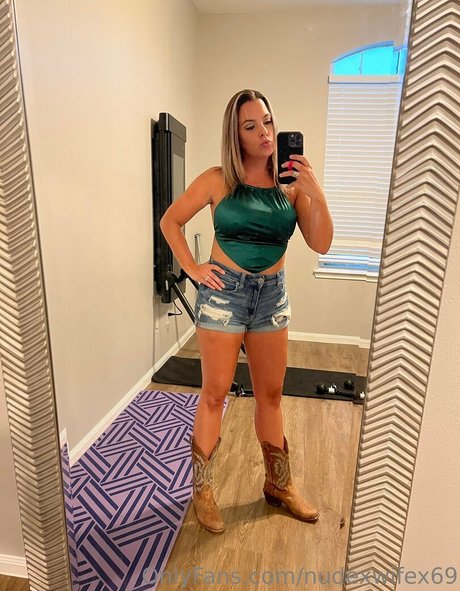 nudexwifex69 only fans naked