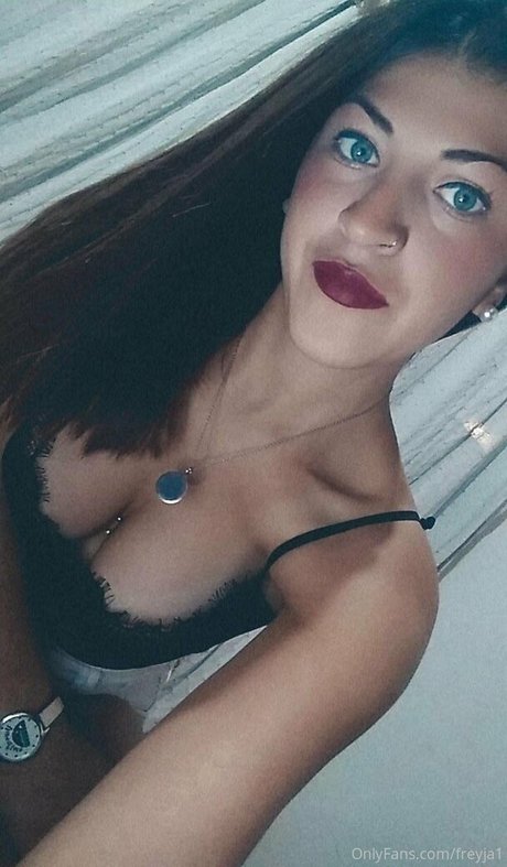 big tits nerd onlyfans perfect glimpse