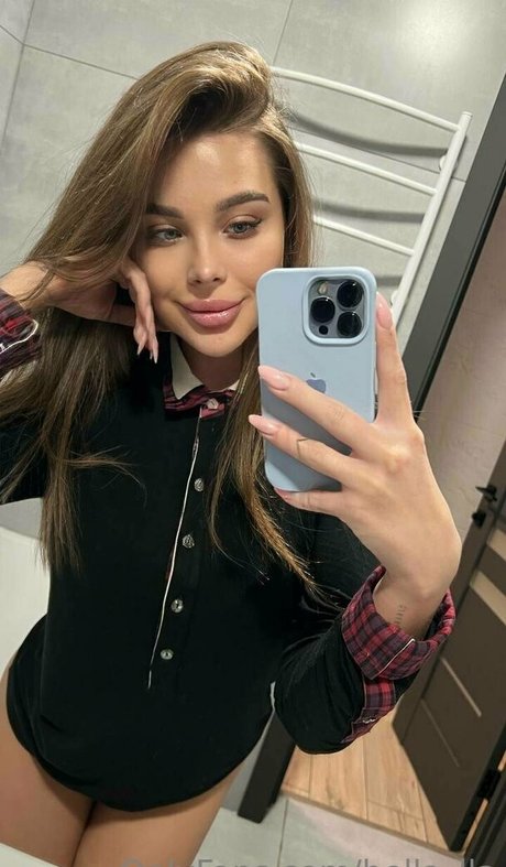 bella lla only fans nudes