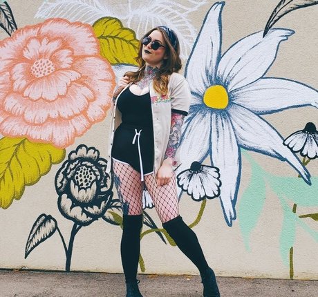 LoveLaurenn onlyfans leaked