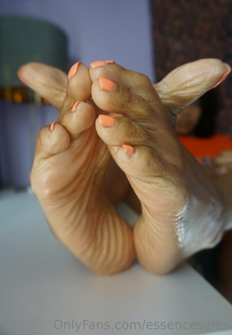 essencesoles onlyfans leaj