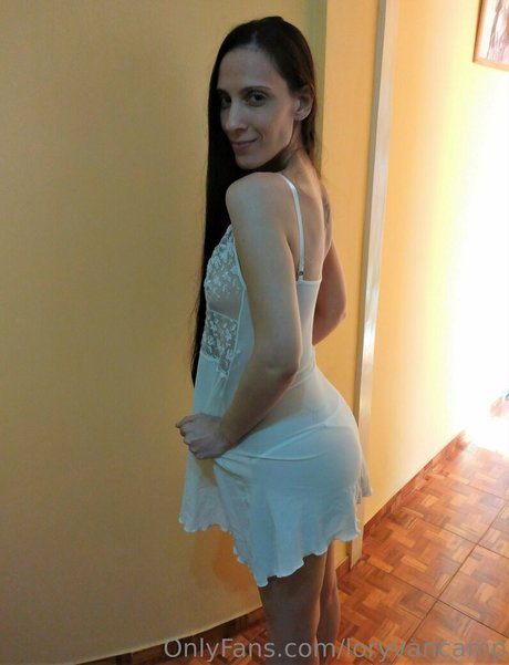 loryvancamp nude only fans leaks