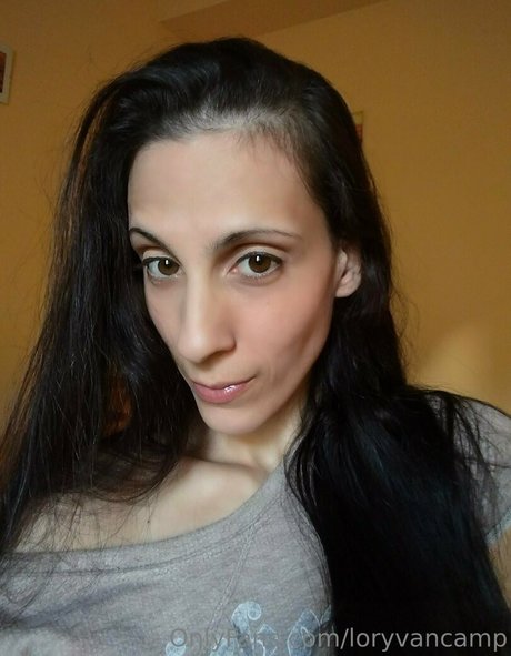 loryvancamp onlyfans star