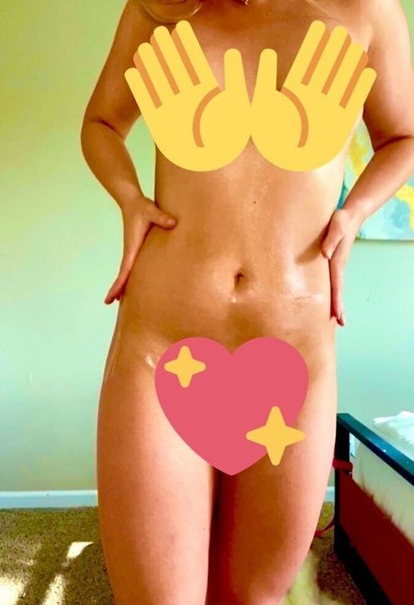 xxxvanessaxxxfree nude onlyfans