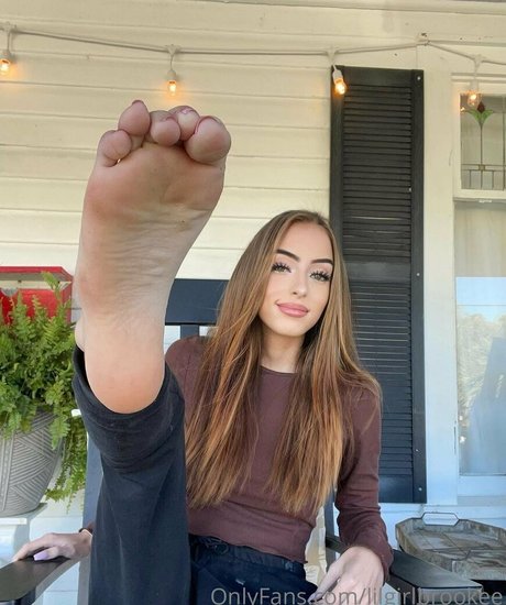 lilgirlbrookee onlyfans xxx