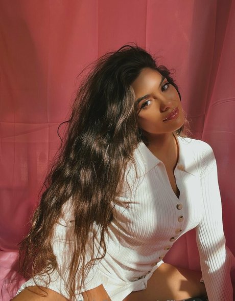 Serena Muniz onlyfans leak