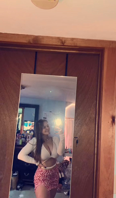 Emily V onlyfans porn leak