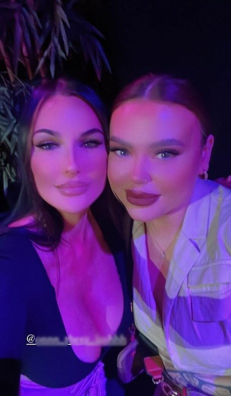 curvy nude onlyfans art porn render